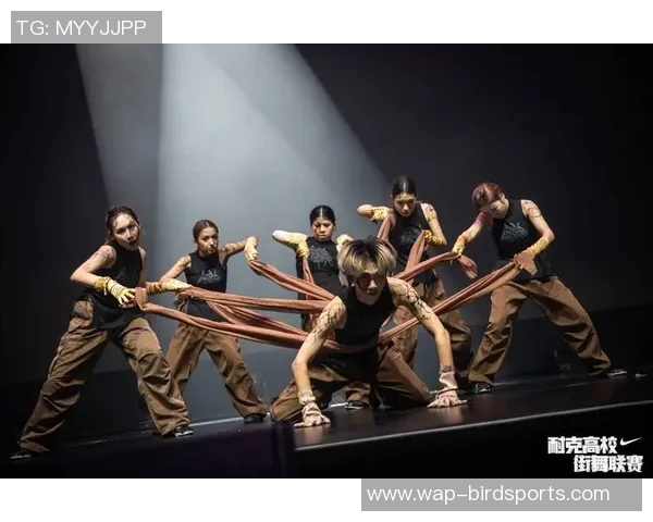 武汉街舞队崛起之路运动世界街舞大赛特别报道展现青春热情与团队精神